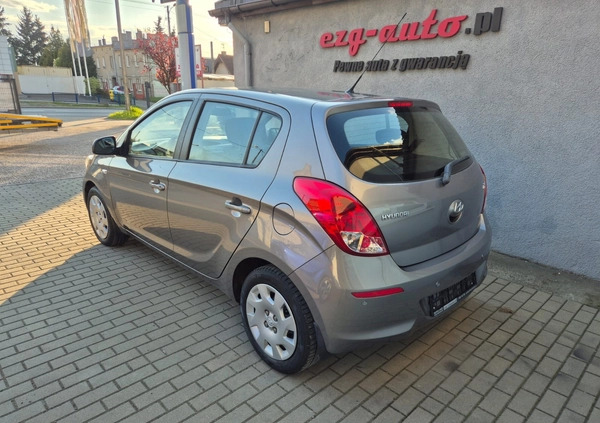 Hyundai i20 cena 23900 przebieg: 139460, rok produkcji 2013 z Zgierz małe 301